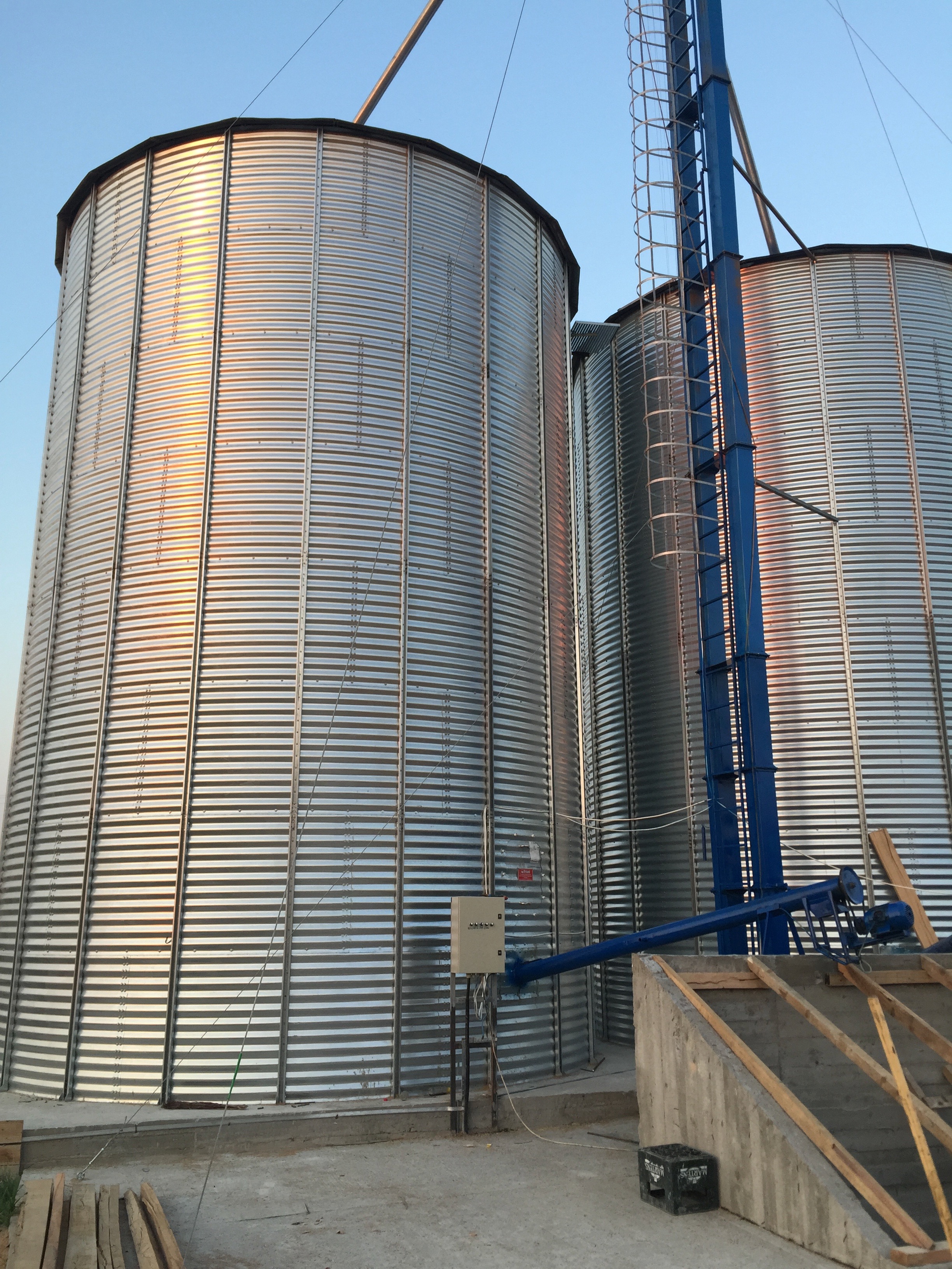SILOZ CEREALE CU BAZA PLANA 210TONE